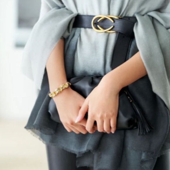 Amber Sceats Emery Cuff Bracelet Chunky Crushed Metal Design 24k Plated - NWT - Picture 3 of 16